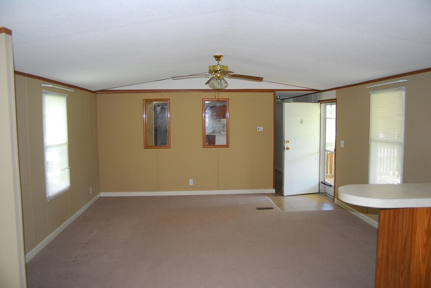 Building Photo - 14054 Mays Rd