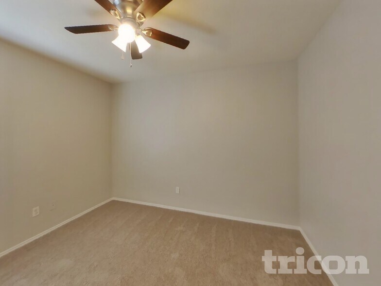 Building Photo - 1106 Castleman Dr