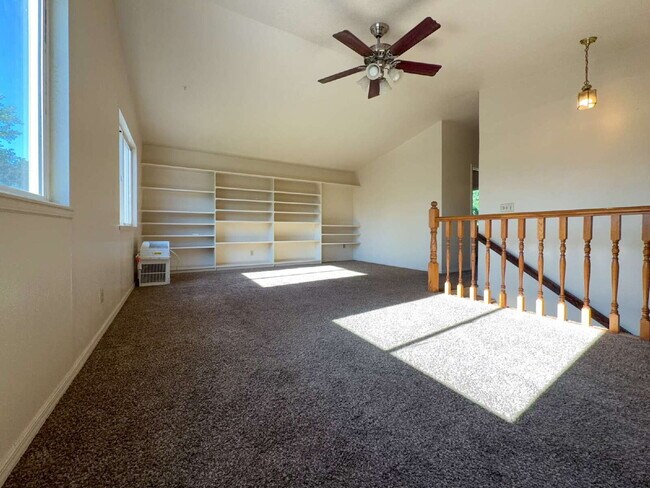 Building Photo - No HOA!