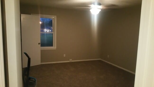 Building Photo - 135 E Ritter St