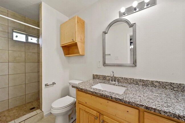 Building Photo - 214 Schilling Ave