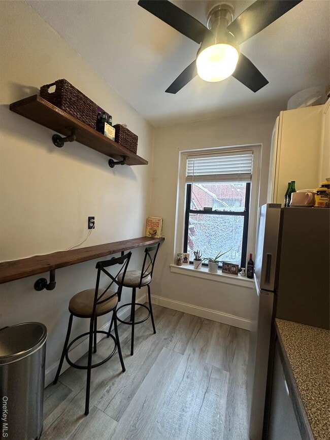 Building Photo - 673 Locust St