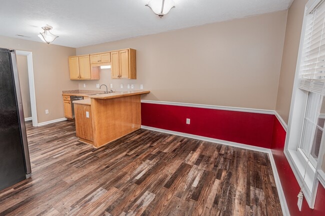 Building Photo - 910 Gum Branch Ct