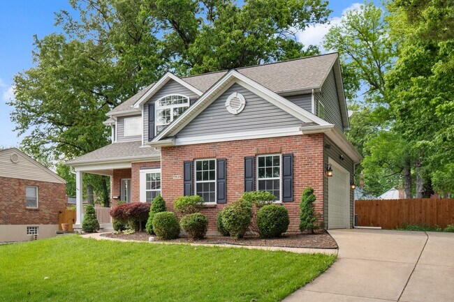 Building Photo - Stunning 4-bedroom, 2.5-bathroom rental of...