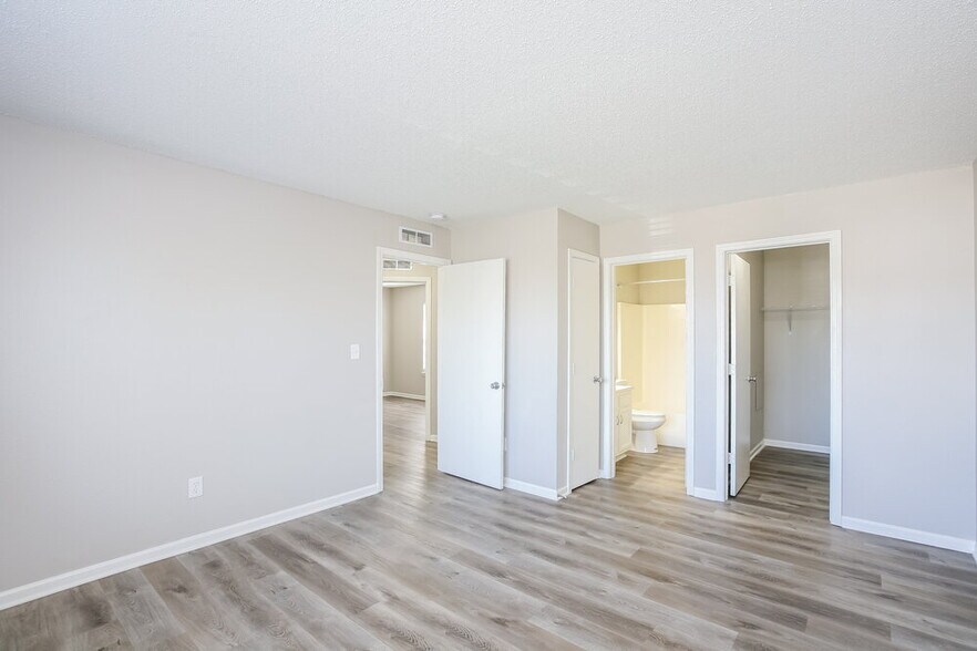 Building Photo - 4349 Village Trace Ct