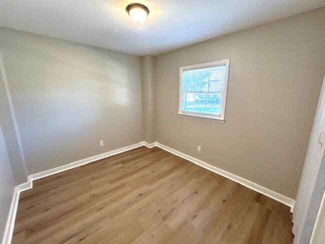 Building Photo - 124 Cottonwood Dr