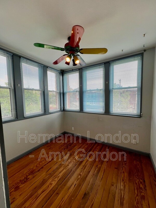 Building Photo - 3912 Flad Ave