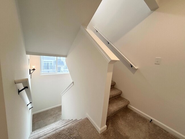 Building Photo - 2774 Bristol Rdg Dr