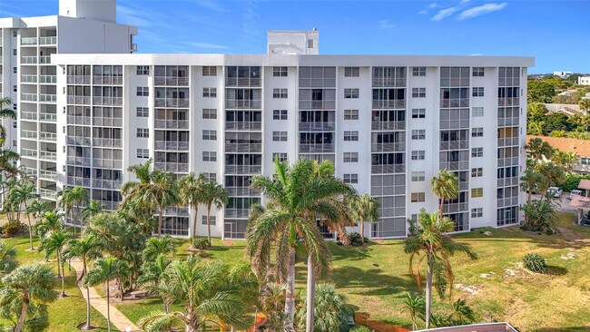 Building Photo - 2731 NE 14th Street Causeway