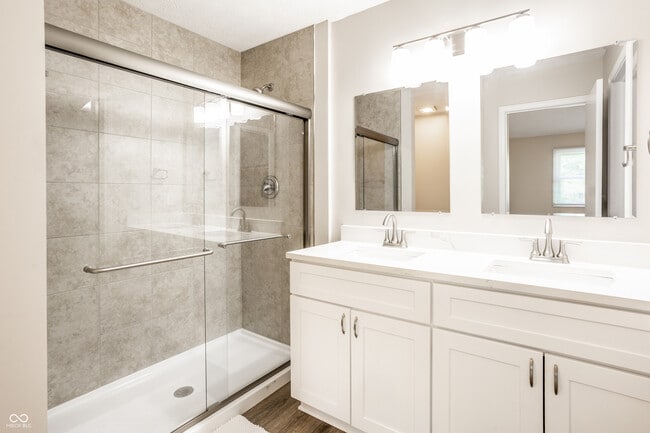 Building Photo - 6130 Bethesda Way