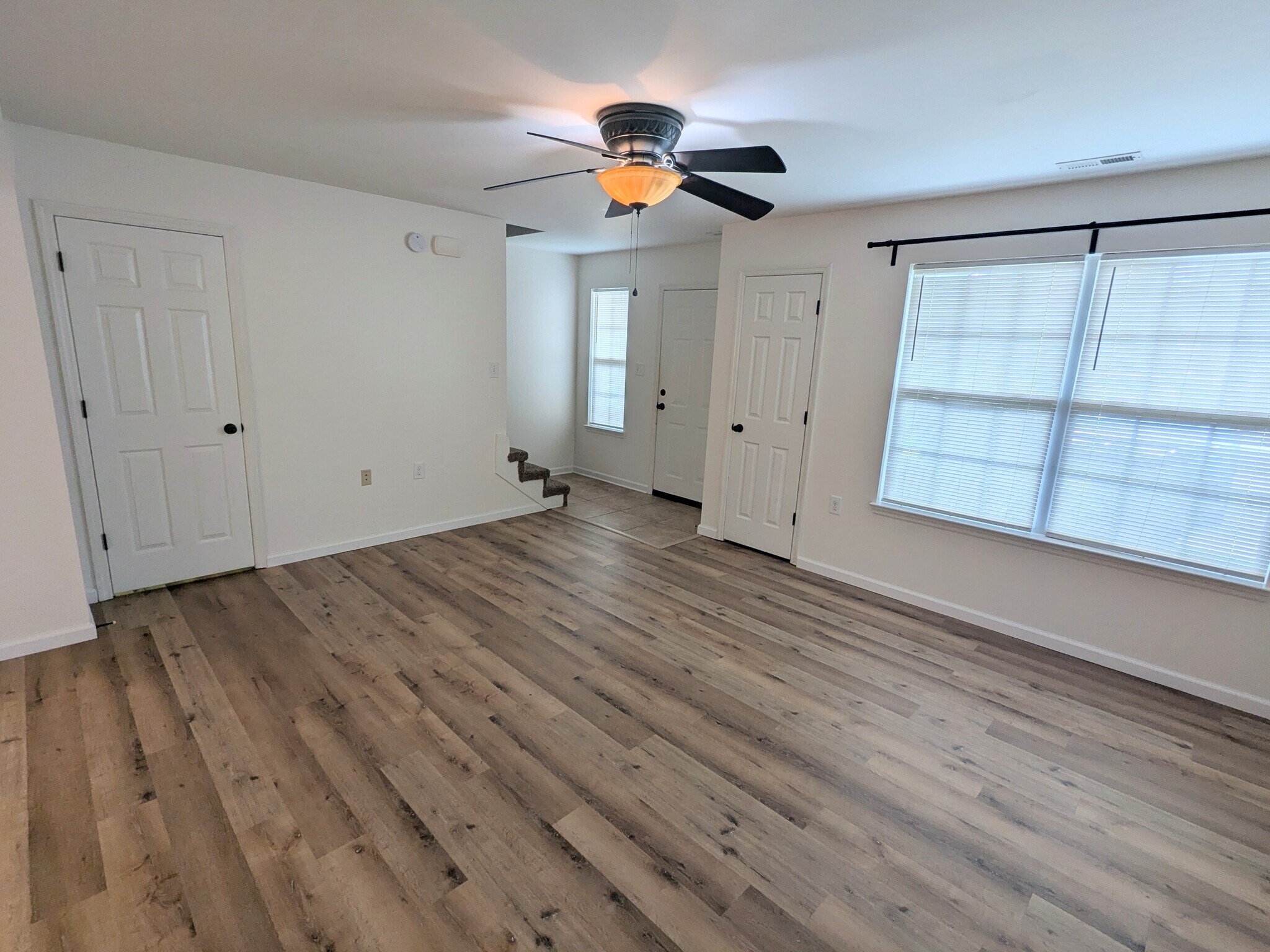 Living room - 2237 Spring Meadow Ln SE