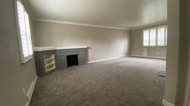 Building Photo - 409 Derrick Ave