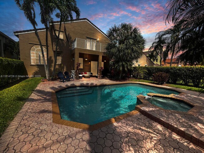 Building Photo - 15640 SW 16th Ct