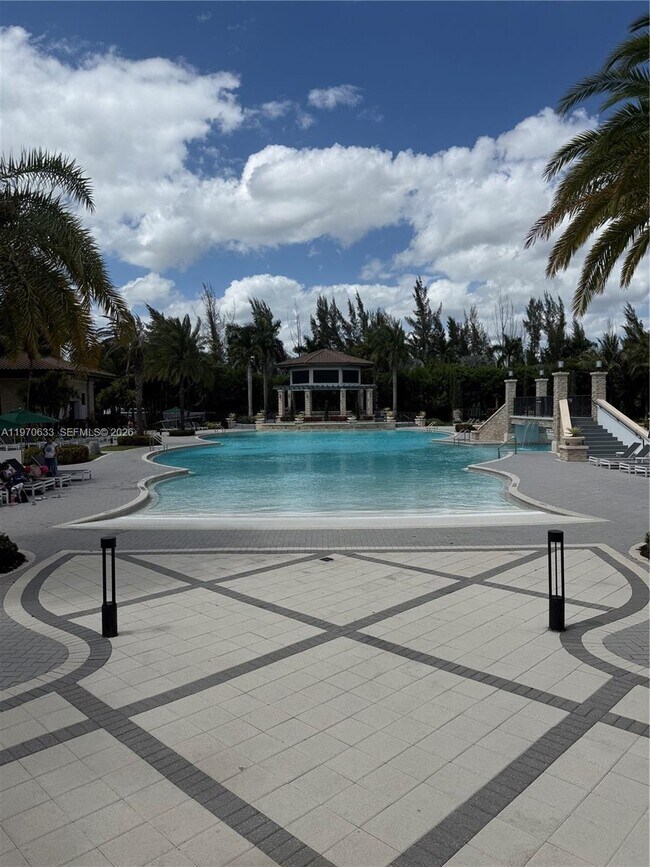 Building Photo - 7902 NW 105th Ct