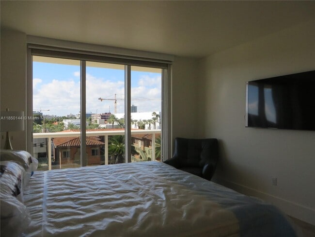 Building Photo - 9595 Collins Ave
