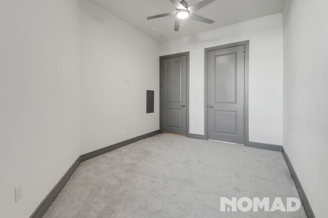 Building Photo - 1 Bedroom Condo in Carrollton