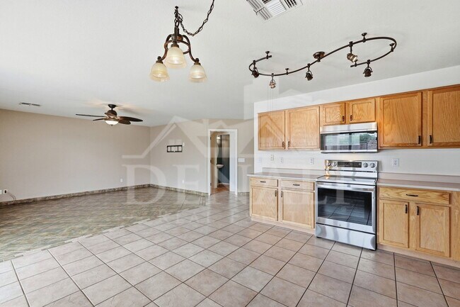 Building Photo - 11319 W Madisen Ellise Dr