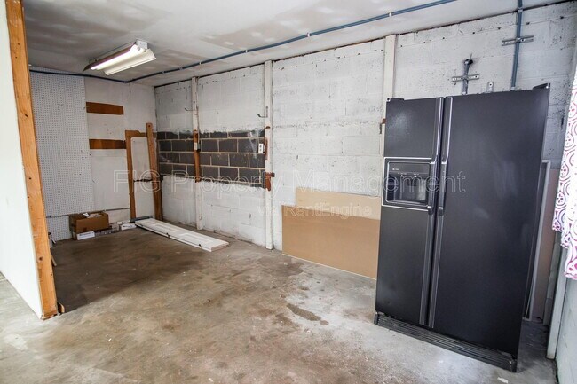 Building Photo - 7205 Canmore Ln NW