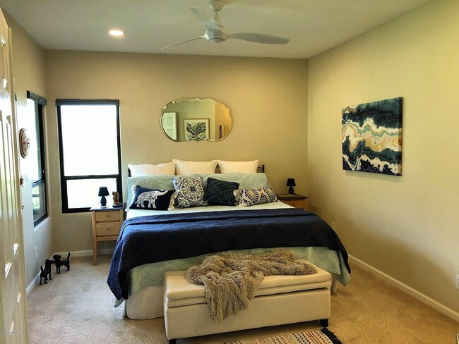 Building Photo - 6655 N Canyon Crest Dr