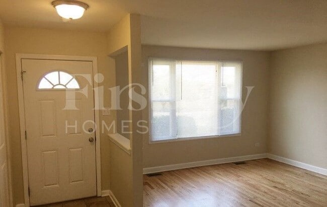 Building Photo - 17225 Coventry Ln