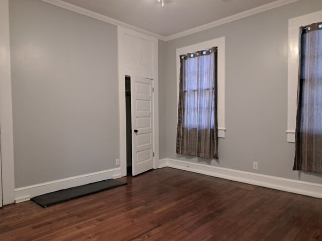 Building Photo - 3548 1st Ave