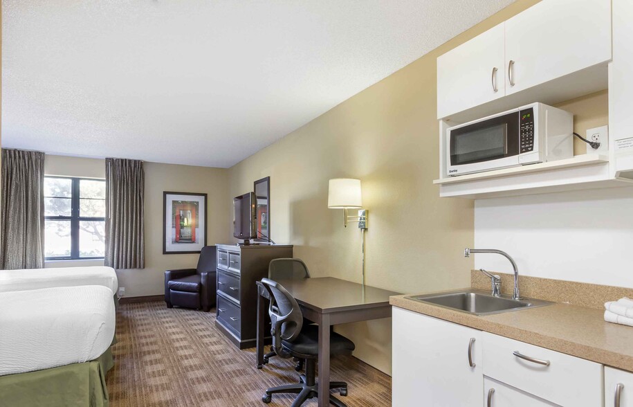 Building Photo - Furnished Studio-Boise - Airport