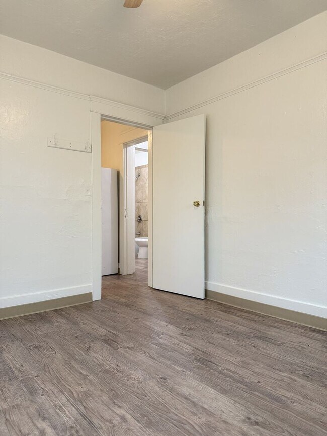 Building Photo - 860w22nd