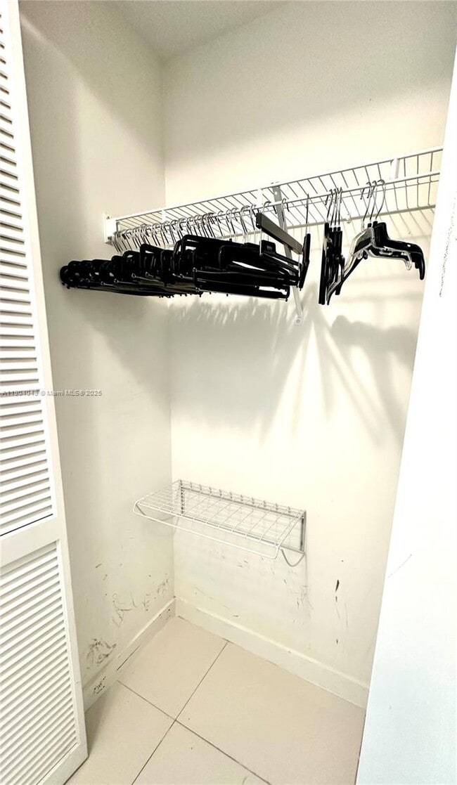 Building Photo - 7661 NW 107th Ave