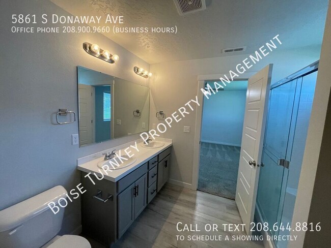Building Photo - 5861 S Donaway Ave