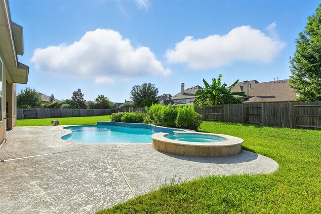 Building Photo - 17322 Milrig Ct
