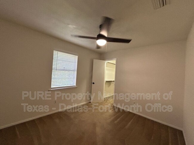 Building Photo - 6322 Onyx Dr N