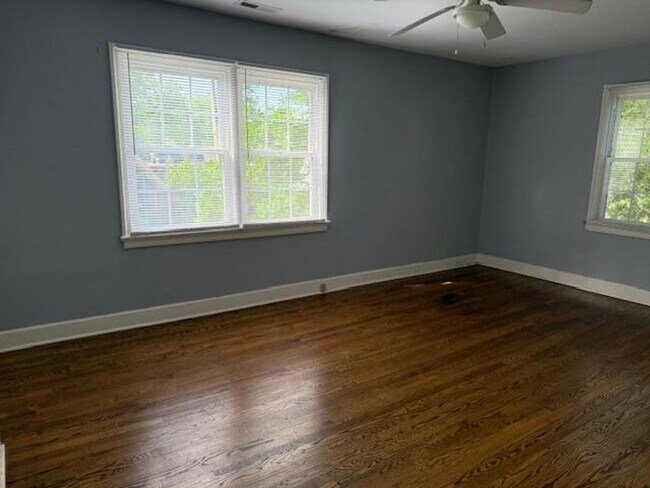 Building Photo - 710 W. Aycock St., Raleigh - Bev Roberts R...