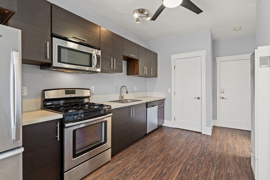 Primary Photo - 138 Elm Ave