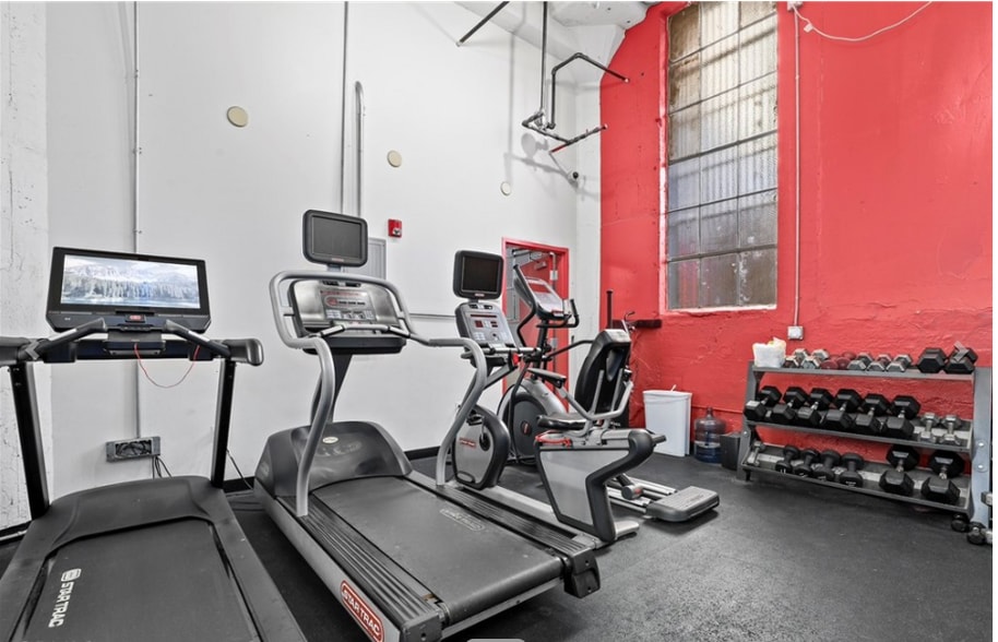 Building Photo - 420 S San Pedro St