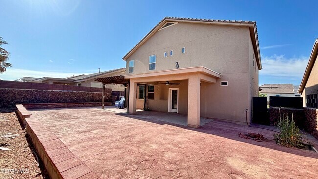 Building Photo - 12437 Pleasant Crest