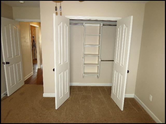 Building Photo - 1005 Puritan Dr