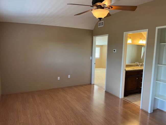 Building Photo - 4 Bedroom Home with Covered RV Parking - G...