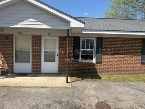 Building Photo - 200 Barnhill Ave