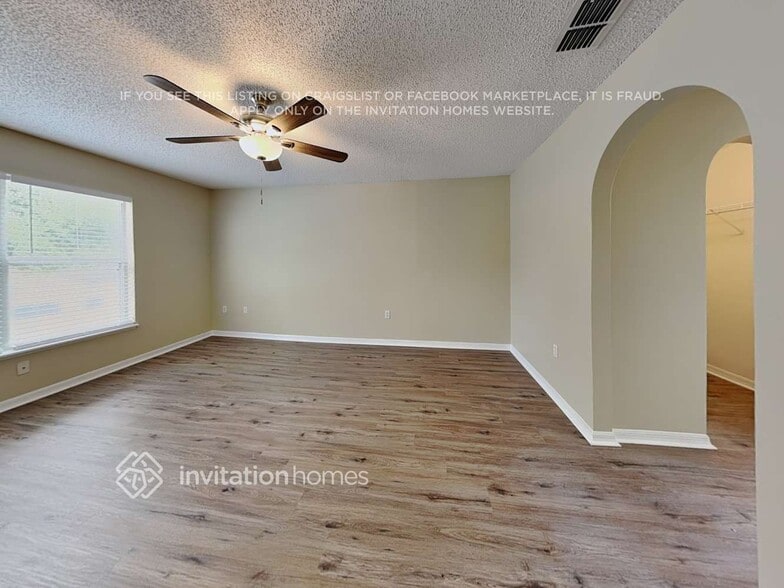 Building Photo - 3904 Stonefield Dr