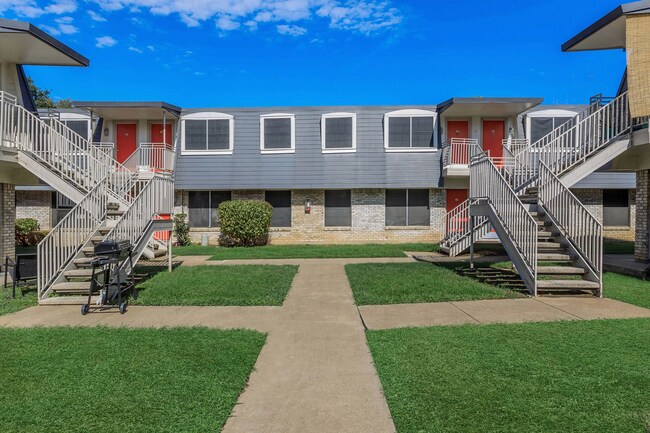 Building Photo - Oaks at Jane Lane