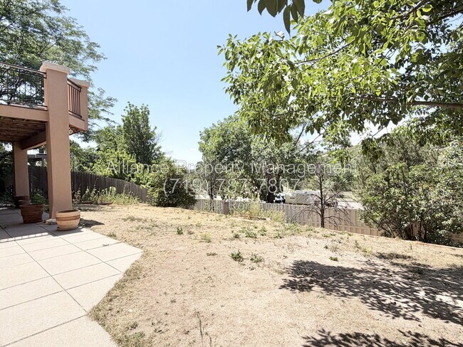 Building Photo - 1755 Smoke Ridge Dr