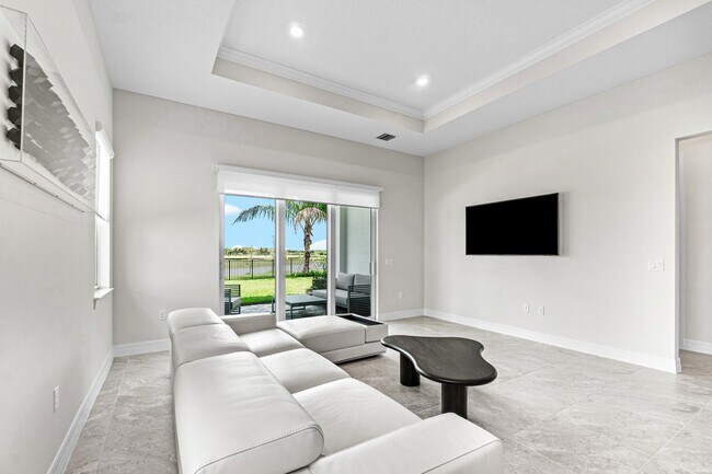 Building Photo - 12325 Frontline Ln