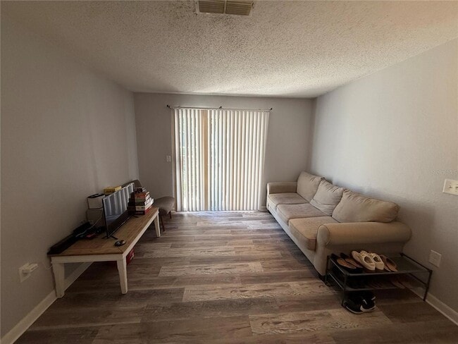 Building Photo - 3705 SW 27th St