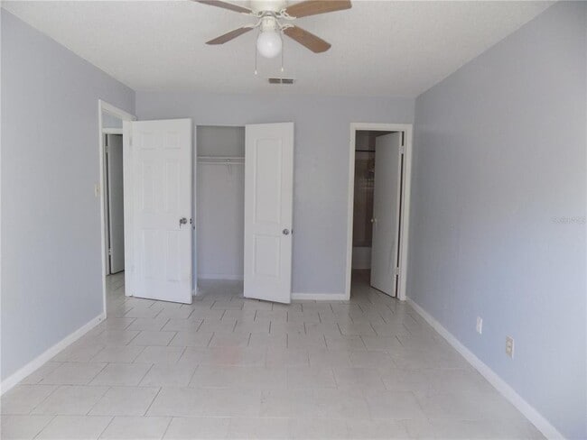 Building Photo - 6124 SW 10th Pl