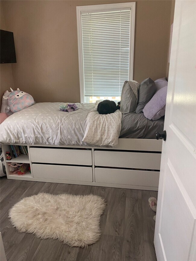 Building Photo - 12409 Dumas St