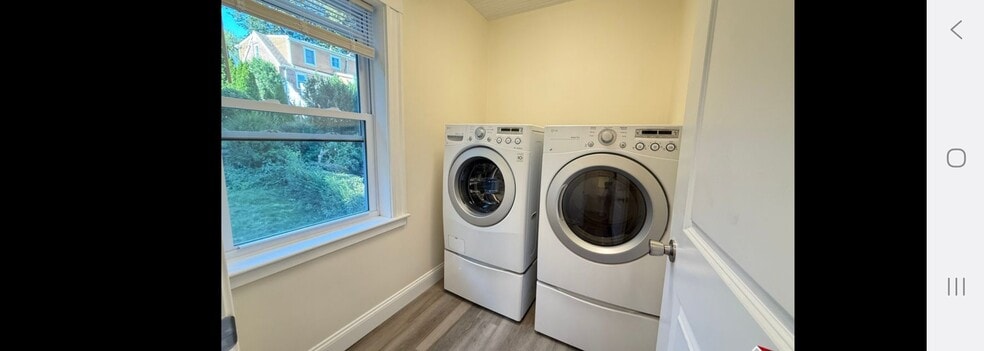 Building Photo - 96 Brayton Rd