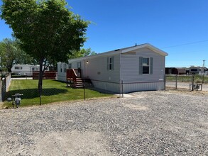 Building Photo - 3 Bed 2 Bath Updated Mobile Home w/ Fenced...