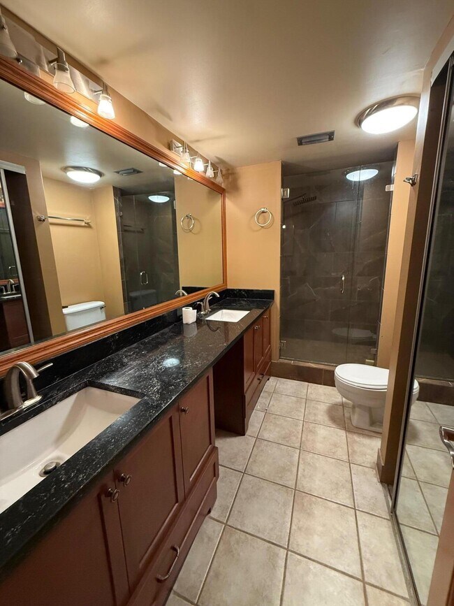 Building Photo - 4043 Palm Bay Cir