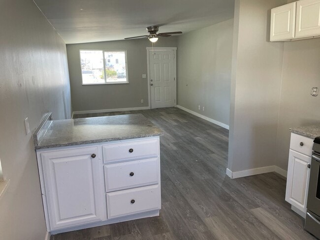 Building Photo - 3 Bedroom 1 Bathroom in Ogden