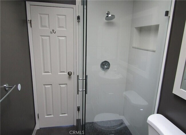 Building Photo - 8901 Shore Cir